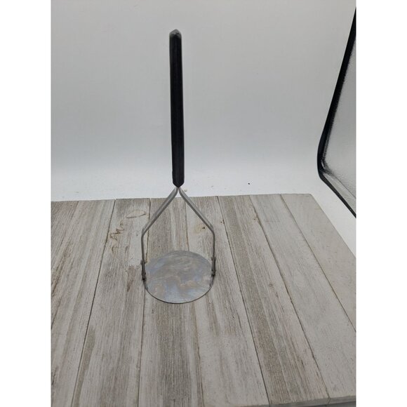 Vintage #3 Potato Vegetable Solid Blade Masher Black Handle Utensil 9 3/8" - Picture 3 of 8